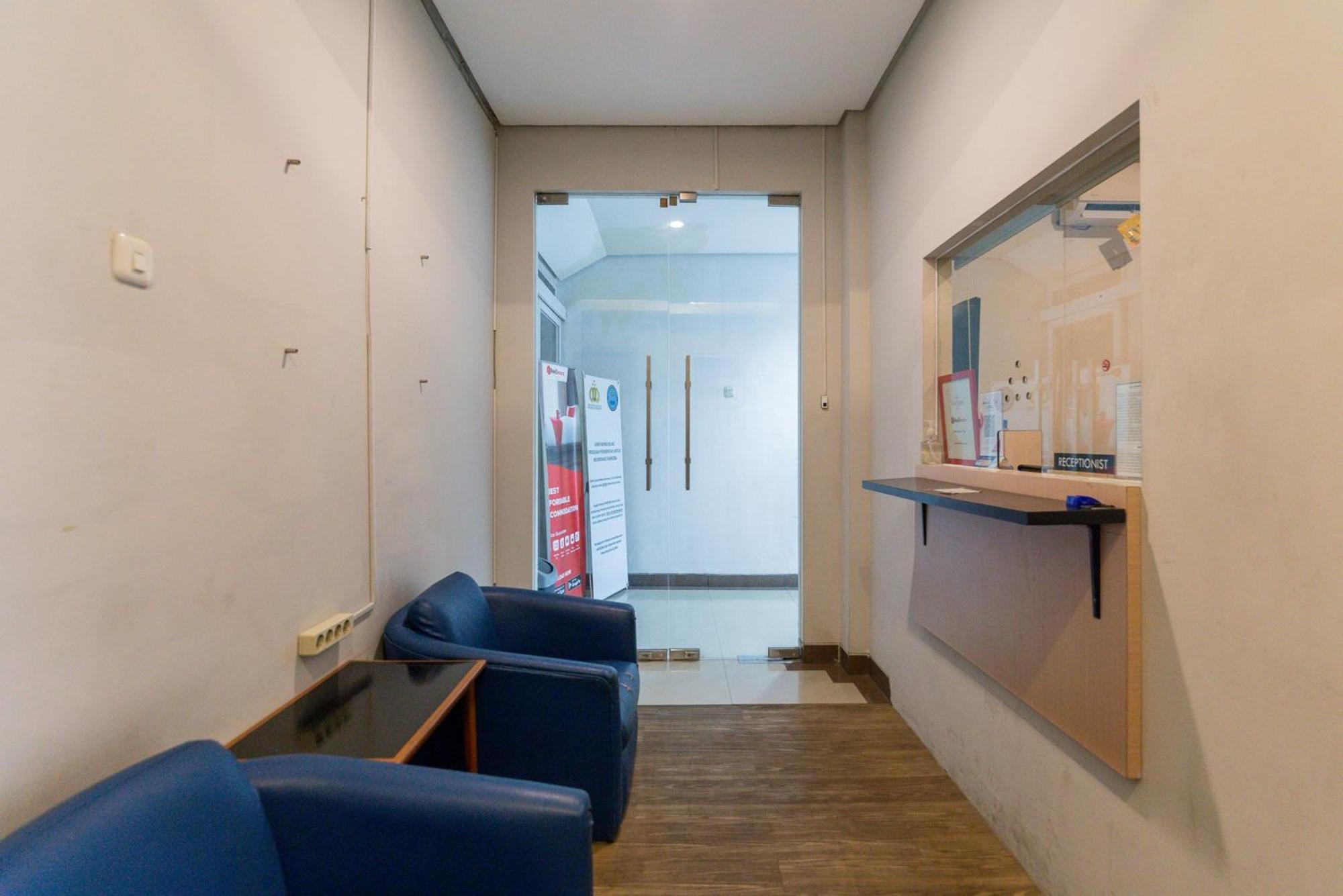 Reddoorz Plus Syariah Near Mall Pondok Indah Τζακάρτα Εξωτερικό φωτογραφία