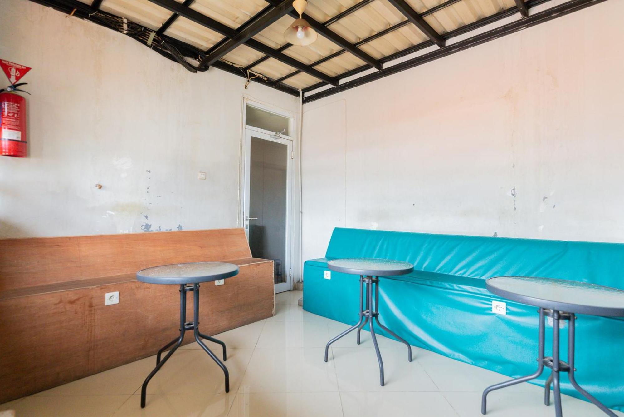 Reddoorz Plus Syariah Near Mall Pondok Indah Τζακάρτα Εξωτερικό φωτογραφία