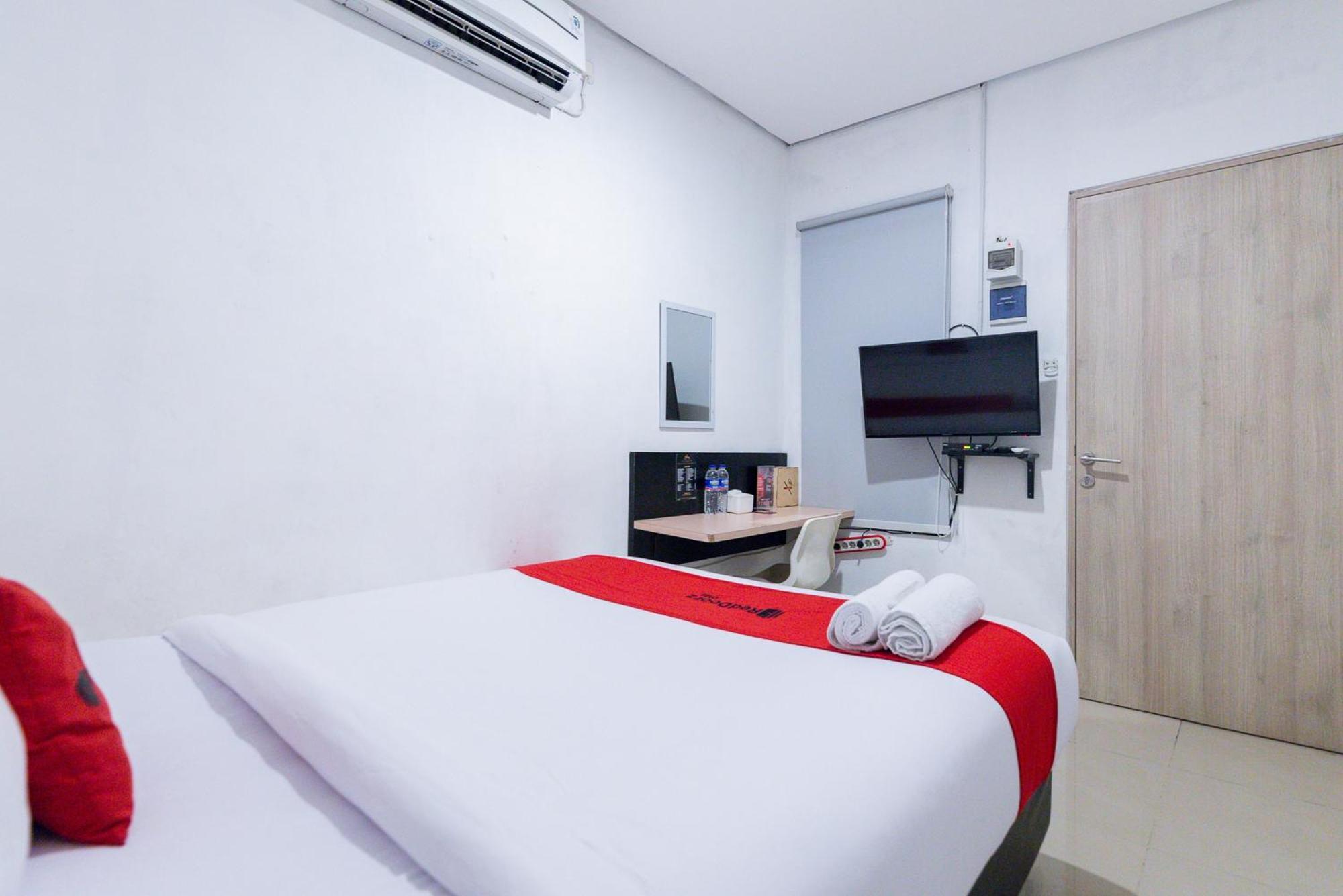 Reddoorz Plus Syariah Near Mall Pondok Indah Τζακάρτα Εξωτερικό φωτογραφία