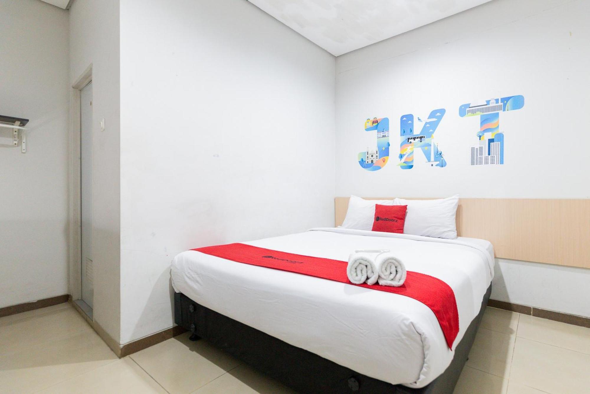 Reddoorz Plus Syariah Near Mall Pondok Indah Τζακάρτα Εξωτερικό φωτογραφία