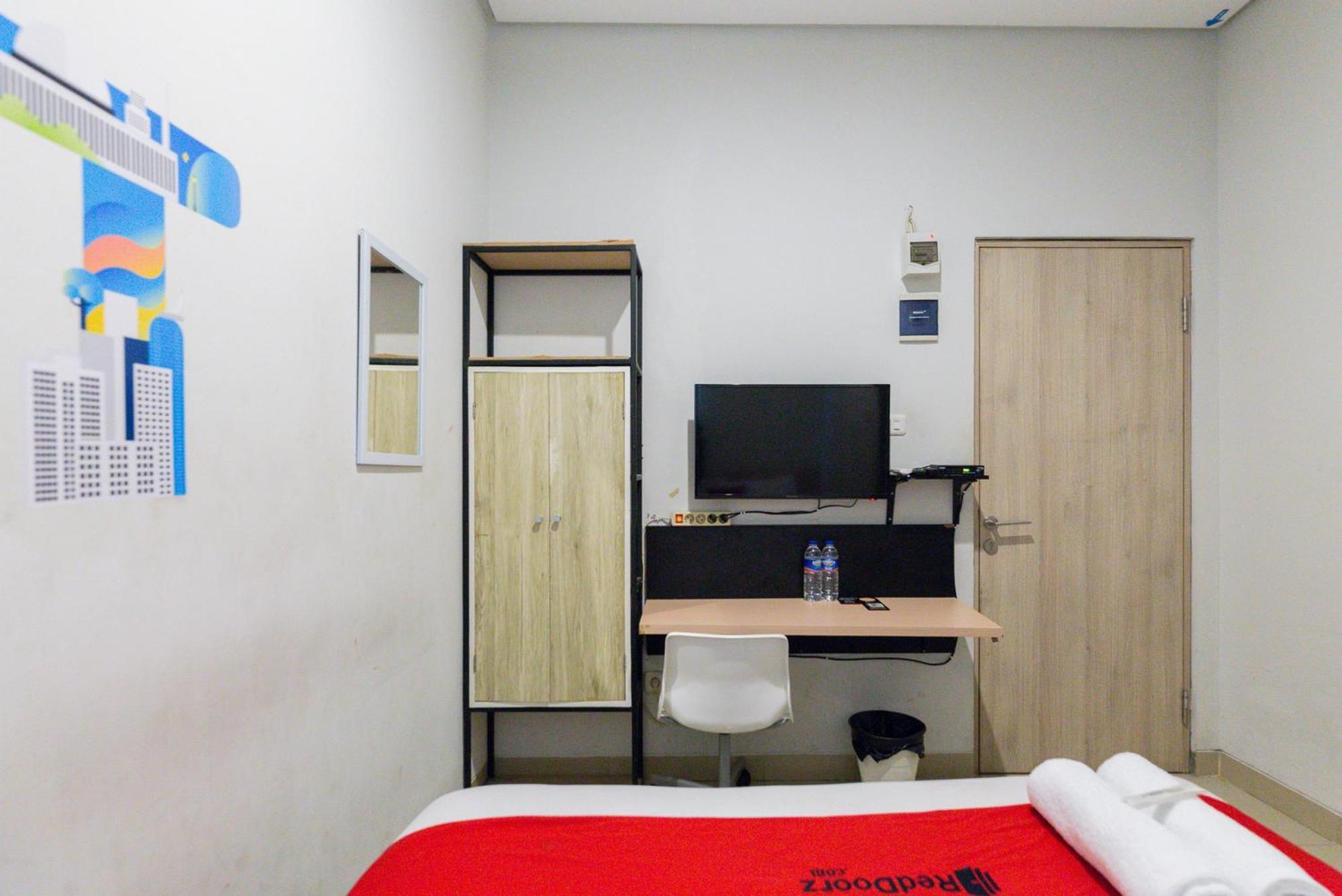 Reddoorz Plus Syariah Near Mall Pondok Indah Τζακάρτα Εξωτερικό φωτογραφία